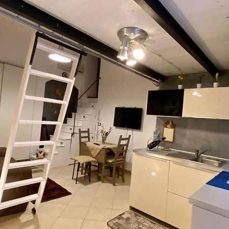 סירקוזה Zeus Charming Apartment מראה חיצוני תמונה